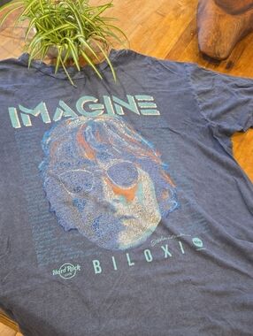 Hard Rock Cafe Navy 'Imagine' John Lennon Graphic Tee